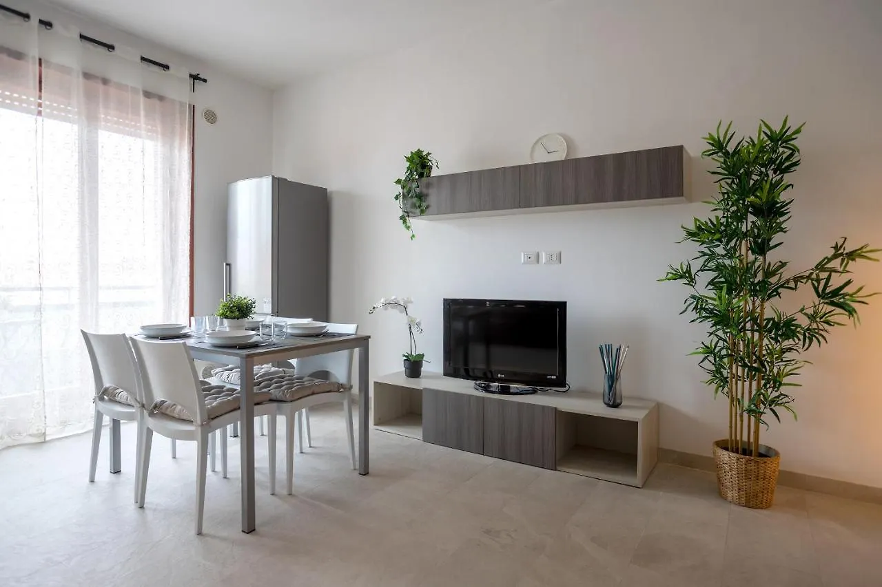 Free Parkinga Due Passi Da Navigli Con Balcone Appartamento Milano Italia